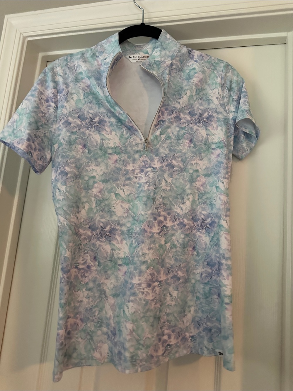 R.J. classics 1/4 zip short sleeve top